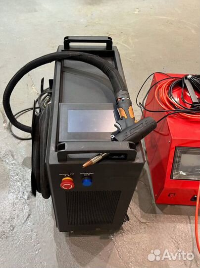 Компактный аппарат ручной лазерной сварки 20 кг