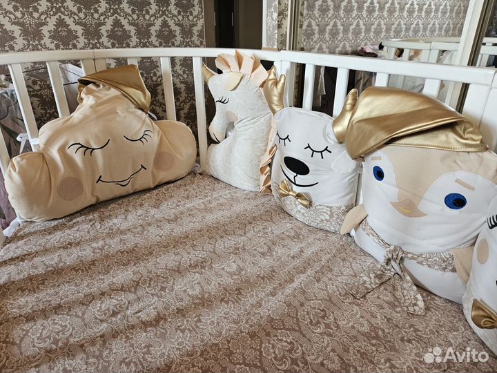 Детская кроватка круглая овальная с маятником