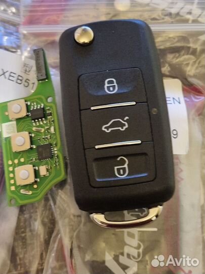 Выкидной ключ Xhorse XEB510EN с супер чипом XT27B