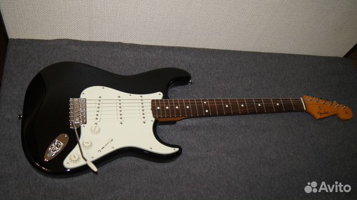 Fender Japan Traditional 60s Stratocaster BLK/ R