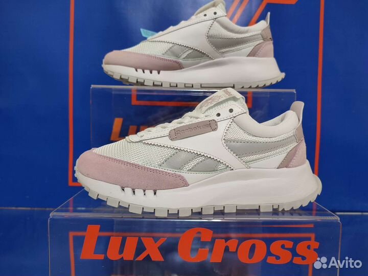 Кроссовки Reebok Classic Leather Legacy женские