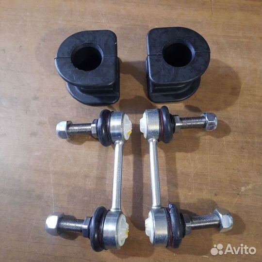 Стойки стабилизатора+ втулки Range Rover 2 P38