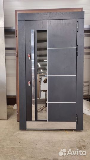 Дверь из металла