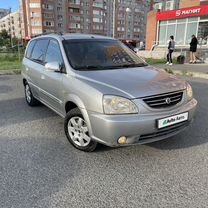 Kia Carens 2.0 MT, 2002, 300 000 км, с пробегом, цена 330 000 руб.