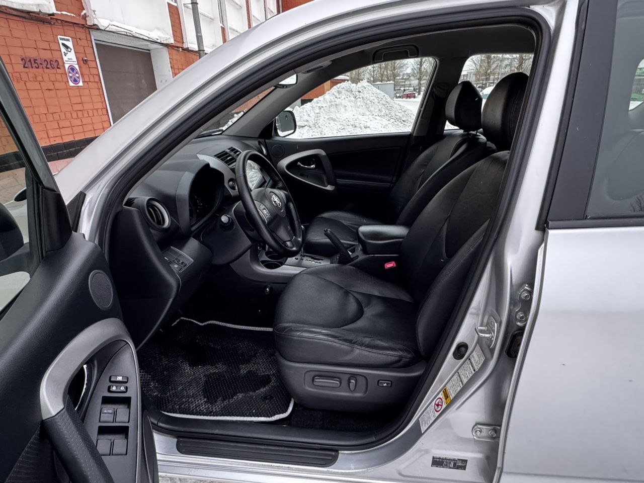 Toyota RAV4: фото владельца