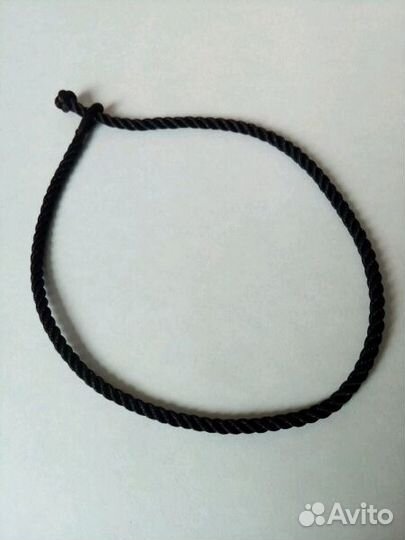 Шнурок на шею