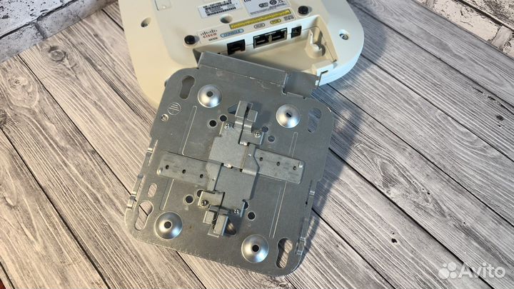 Точка доступа Cisco AIR-CAP1702I-R-K9