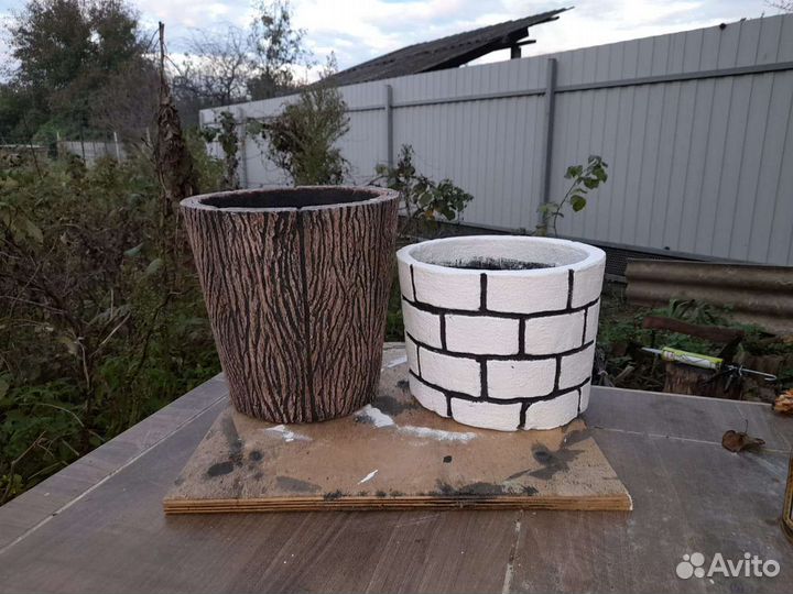 Уличные цветочные горшки