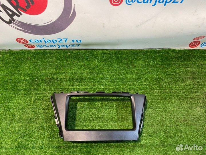 Рамка магнитолы (12) Toyota Prius A ZVW41 2ZR-FXE