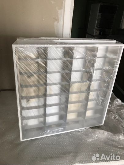 Светильник потолочный в армстронг