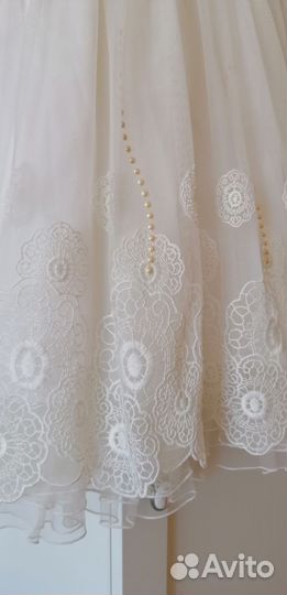 Платье праздничное белое на девочку 5-6 лет