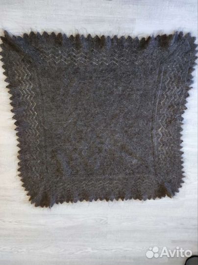 Шаль пуховая ручная работа