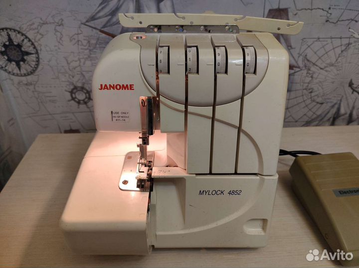 Швейная машина Janome