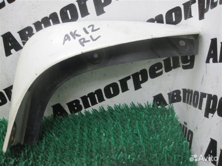 Брызговик задний левый Nissan March K12