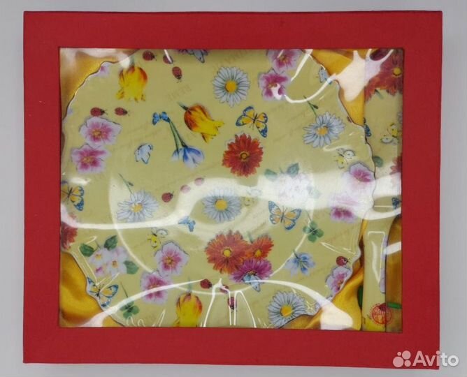 Тарелка для торта с лопаткой в упаковке