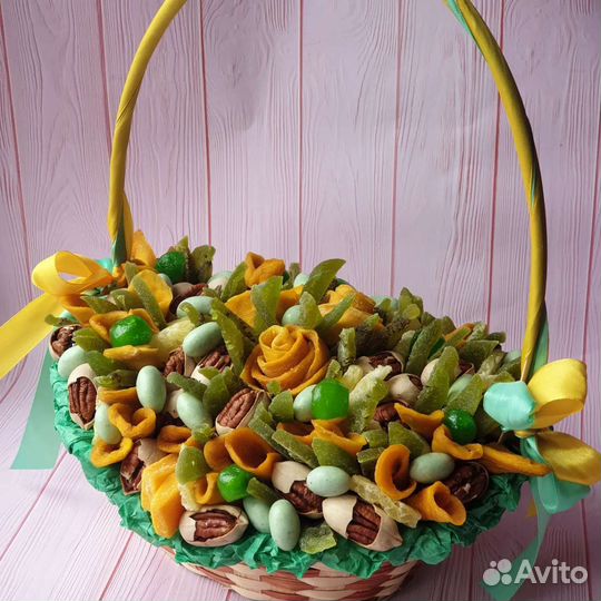 Букеты из сухофруктов и орехов