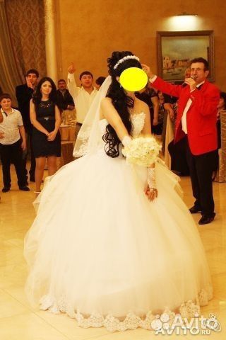 Продаю Свадебное платье со шлейфом