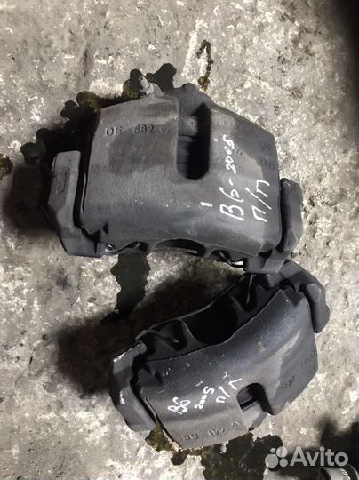 Передний суппорт Volkswagen Passat B6