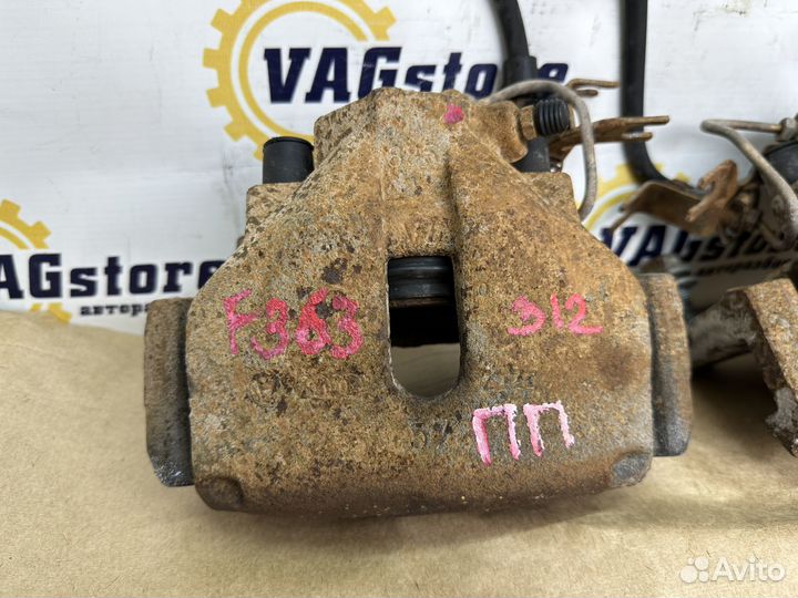 Суппорт передний Audi A4 B7