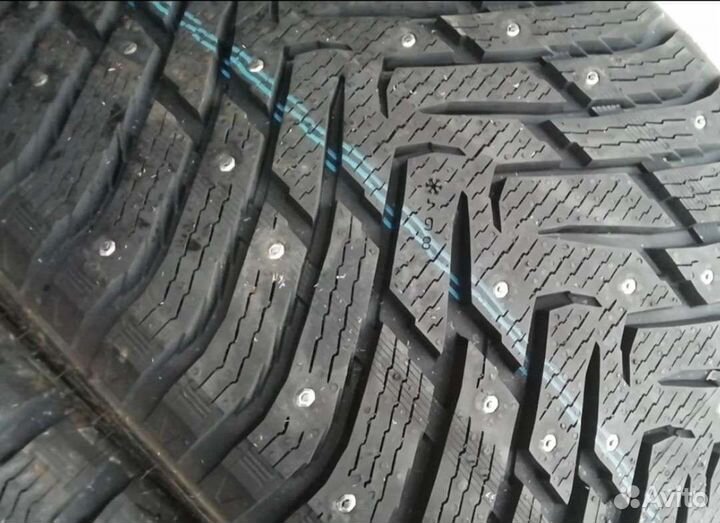 Nokian Tyres Hakkapeliitta 8 SUV 315/35 R20 110T