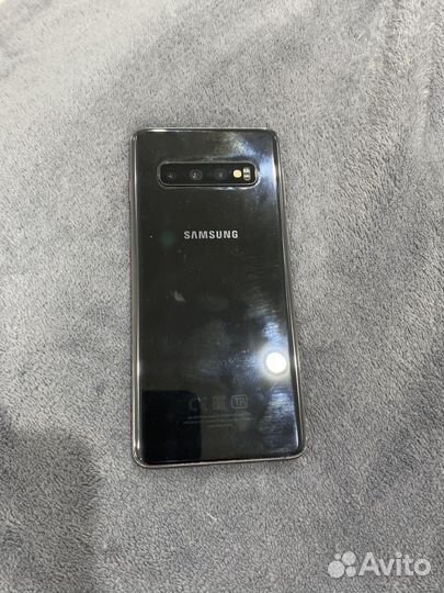 Samsung Galaxy S10, 8/128 ГБ