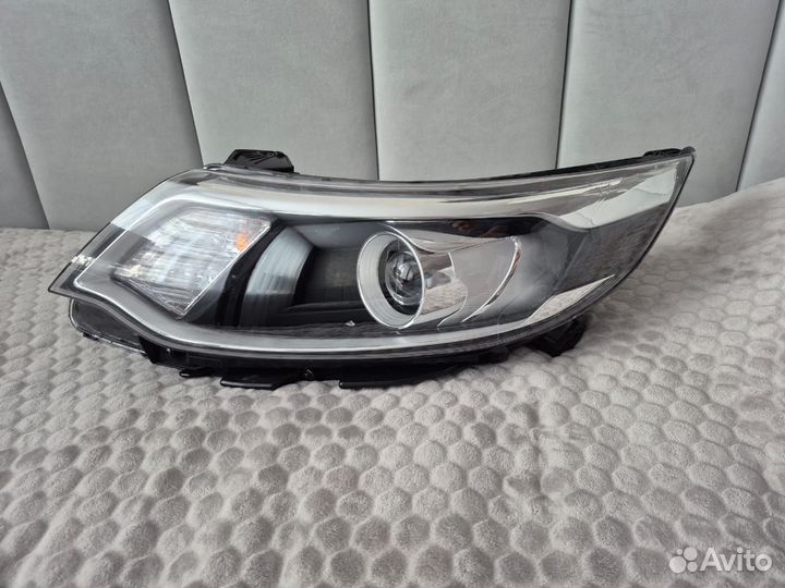 Фары на Kia rio 3 левая