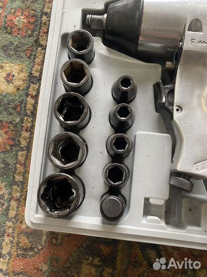 Гайковерт пневматический