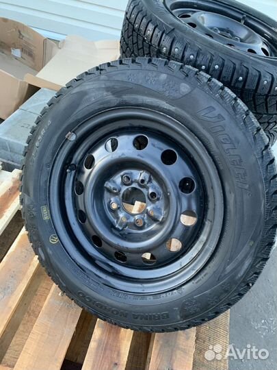 Viatti Brina Nordico V-522 175/65 R14 82T