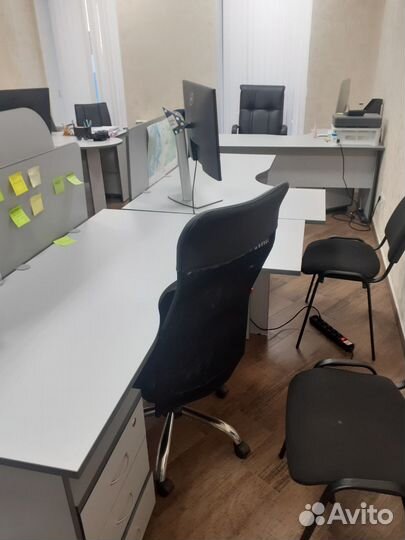 Стол офисный серый с тумбой (оптом и в розницу)