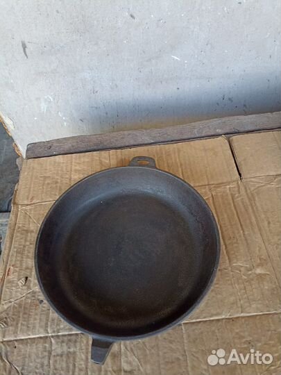 Сковороды чугунные