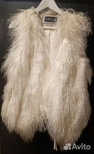 Жилет из шкурки козы