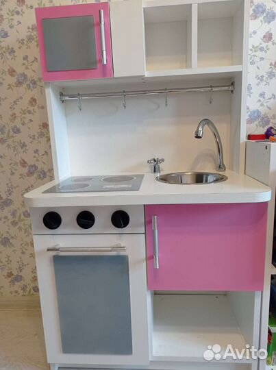 Детская деревянная кухня