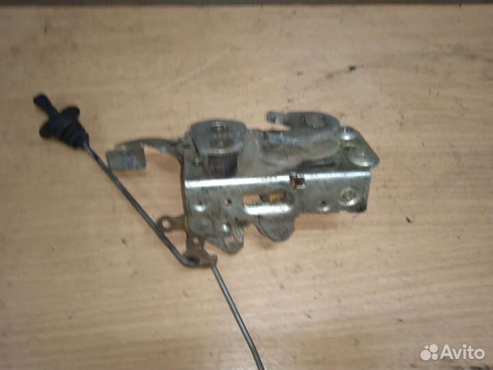 Замок двери передний правый на BMW E28 бмв е28