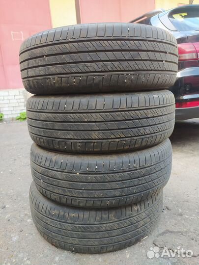 Kumho Solus HS63 215/60 R17