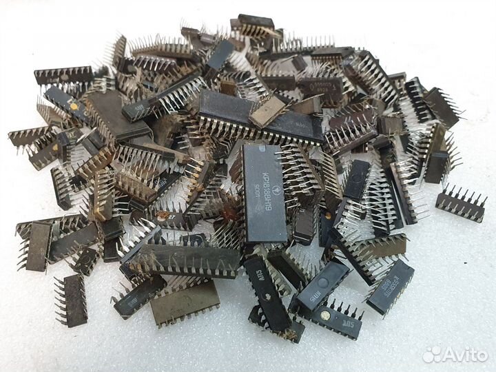 Микросхемы СССР коробка #3