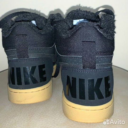 Зимние кроссовки Nike Court Borough Mid