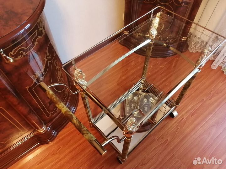 Журнальный столик на колесах бу