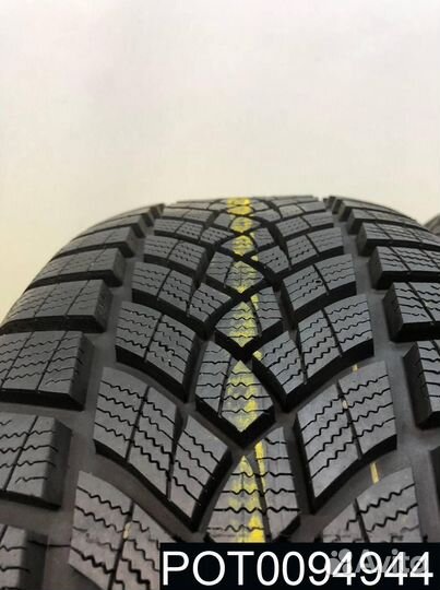 Goodyear UltraGrip Performance+ 225/55 R17 99P
