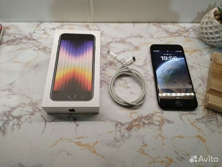 iPhone SE (2022), 128 ГБ