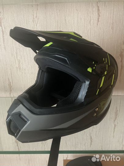 Кроссовый шлем с очками