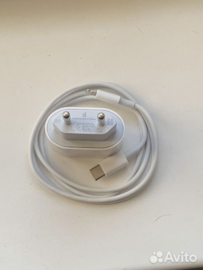 Оригинальная зарядка на iPhone 20 W