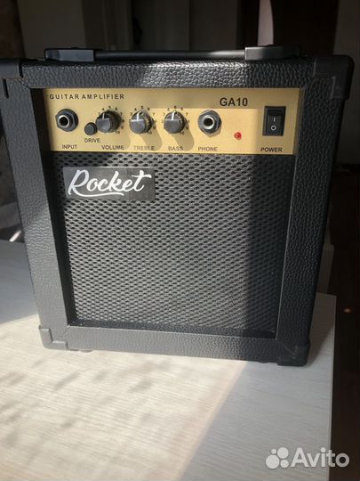 Гитарный комбоусилитель