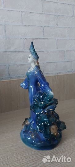 Фарфоровые статуэтки