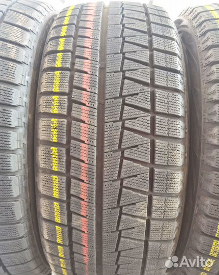 Bridgestone Blizzak Revo GZ 215/50 R17 98T