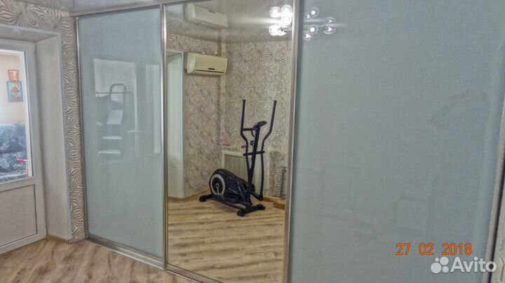 Душевые из стекла, двери купе, перегородки, стекло