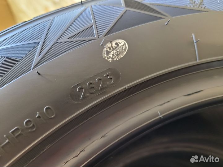 Tracmax X-Privilo S330 205/55 R16 94T