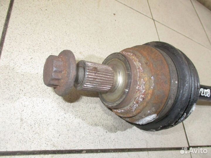 Полуось передняя левая VW Jetta 6 (1B)