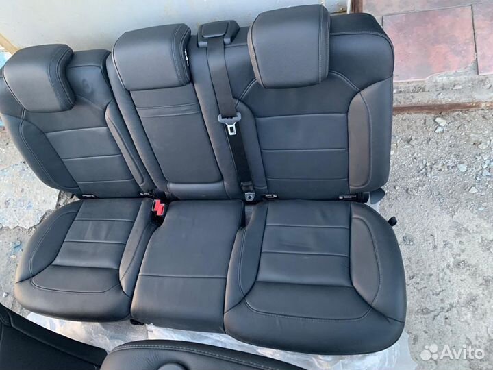 Продаю салон Mercedes