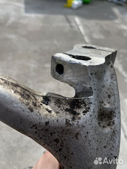 Кулак поворотный передний левый Audi A6 C6