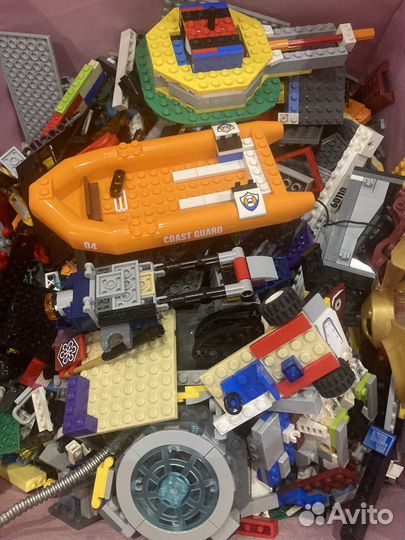 Коробка с lego